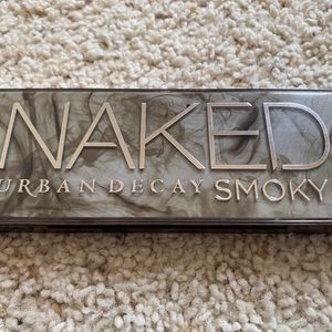Urban Decay Naked Smoky Palette